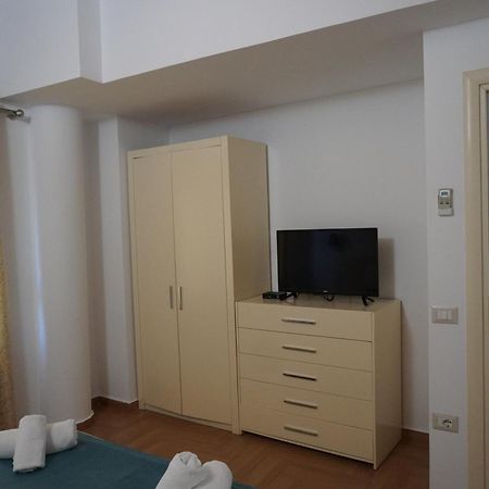 Hotel Agel Саранда Экстерьер фото