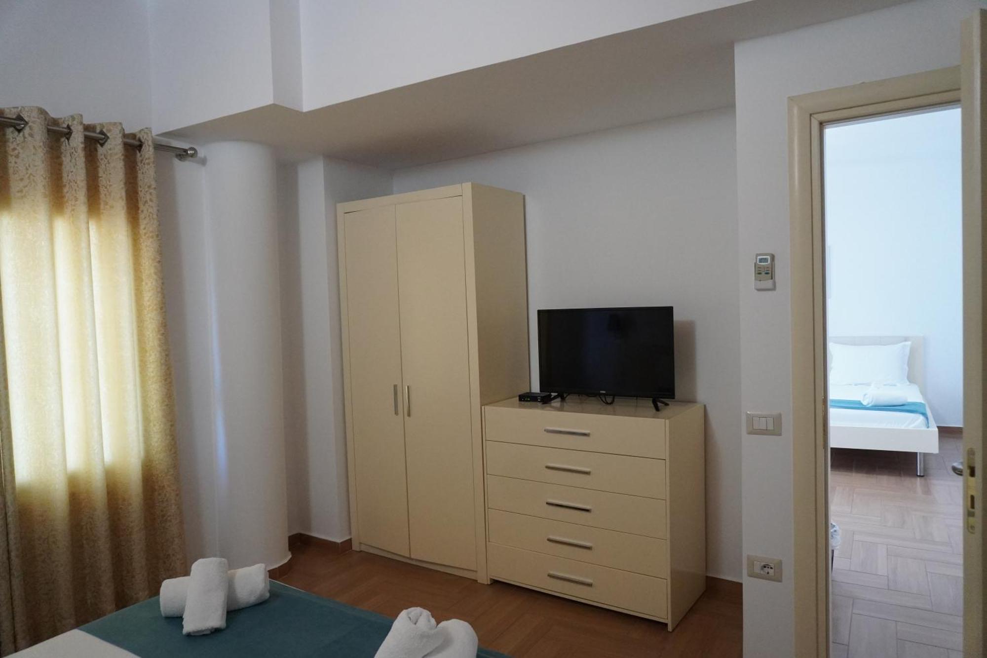 Hotel Agel Саранда Экстерьер фото