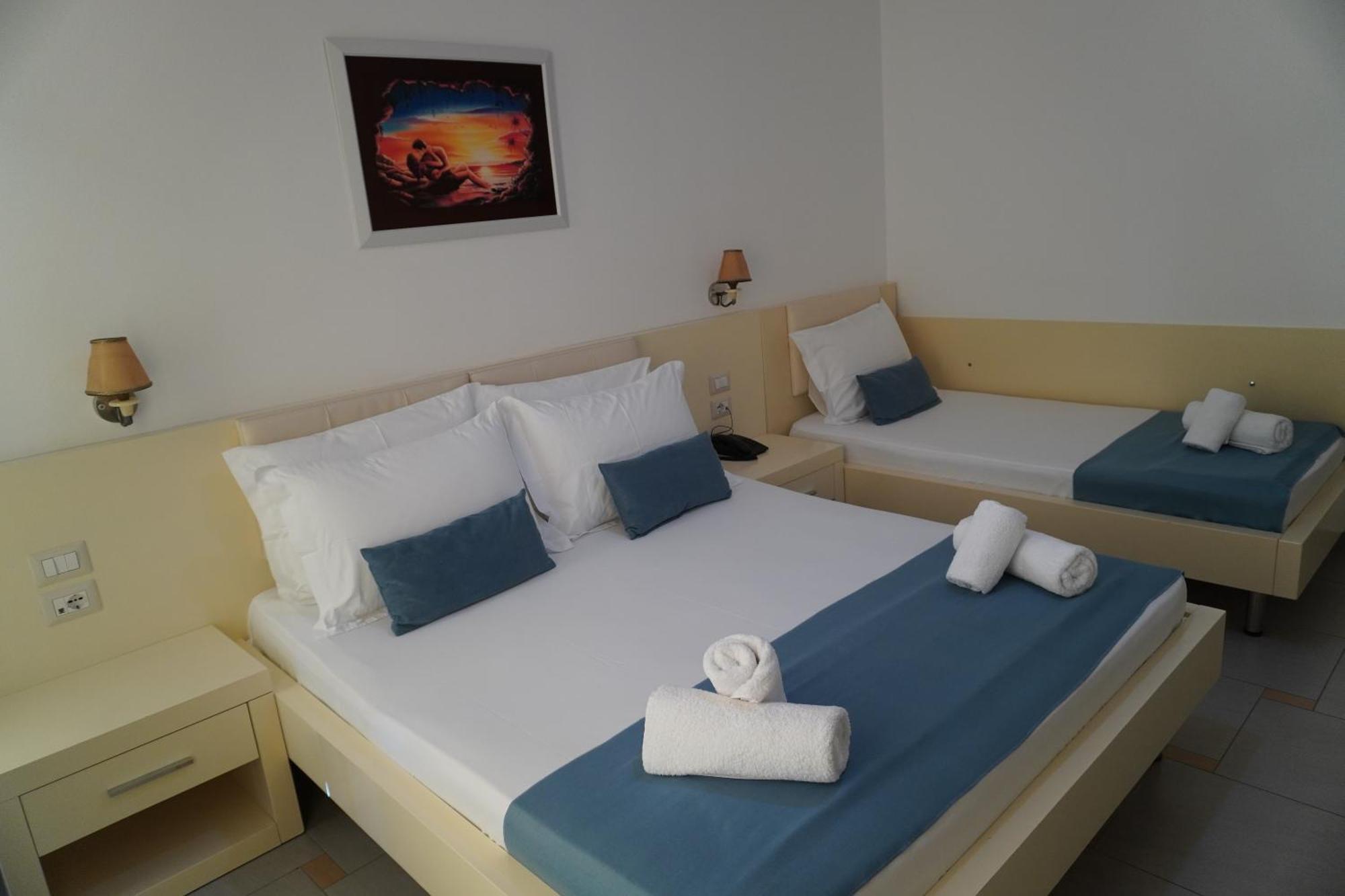 Hotel Agel Саранда Экстерьер фото